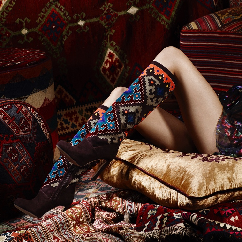 Intarsia Suede boot. Limited edition